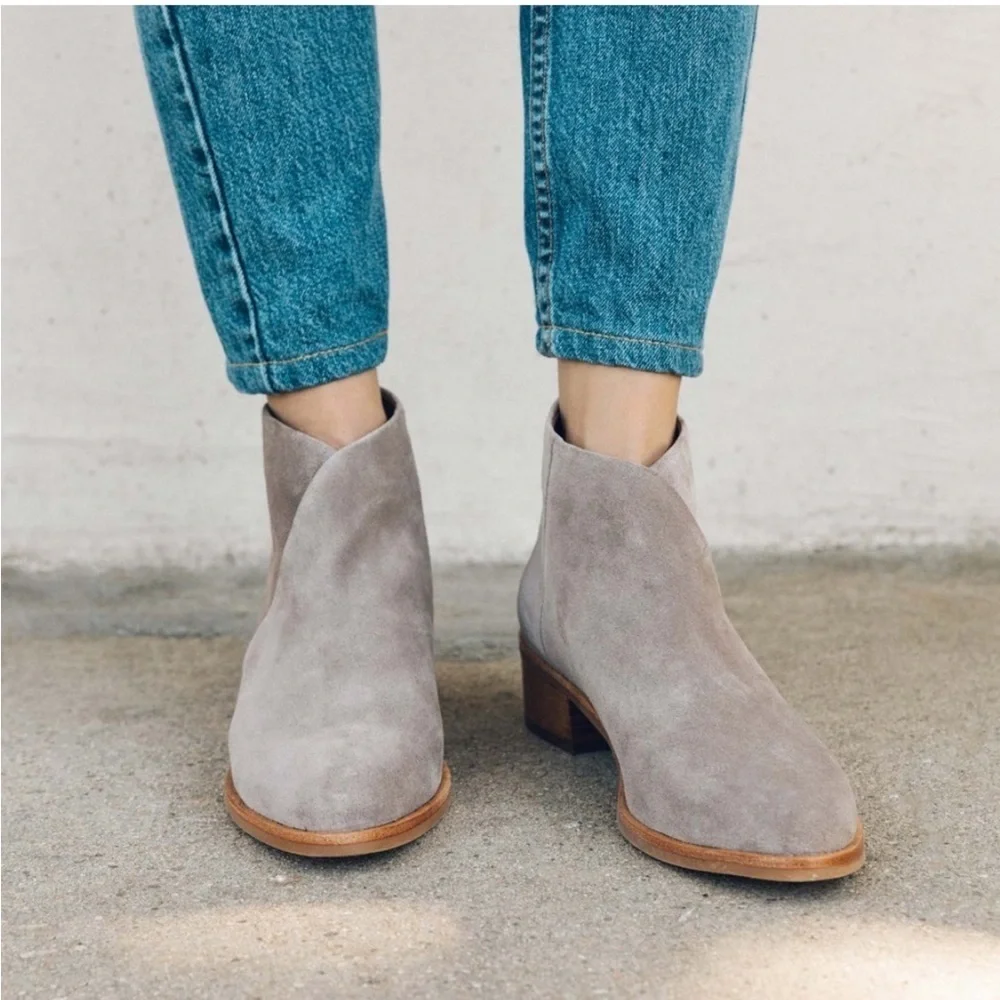 Soludos Anthropologie Venetian Gray Flat Ankle Boots Suede Size 7